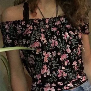 American Eagle top 💓